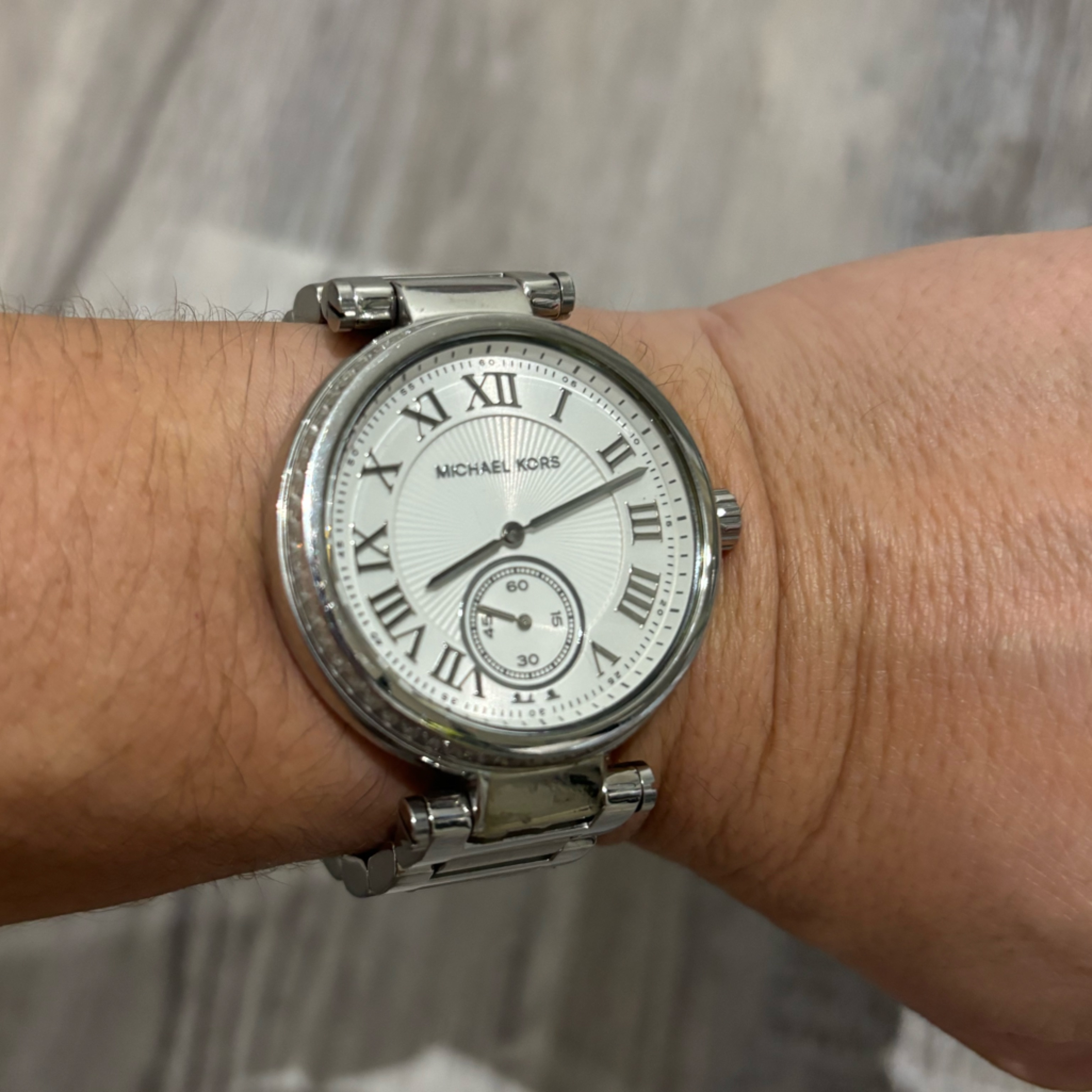 Michaek Kors Auth Watch